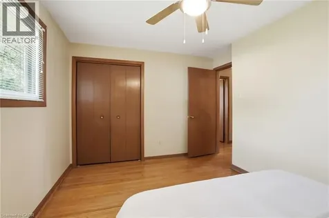5155 Idlewood Crescent Burlington ON L7L 3Y5