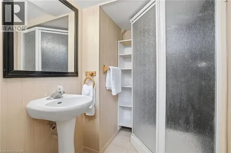 5155 Idlewood Crescent Burlington ON L7L 3Y5