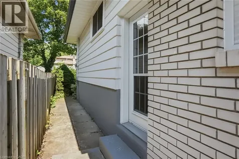 5155 Idlewood Crescent Burlington ON L7L 3Y5