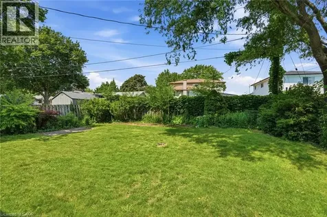 5155 Idlewood Crescent Burlington ON L7L 3Y5