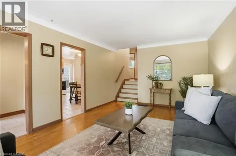 5155 Idlewood Crescent Burlington ON L7L 3Y5