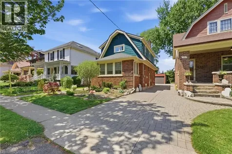 15 Wolseley Avenue St. Catharines ON L2R 4T4