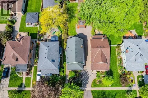 15 Wolseley Avenue St. Catharines ON L2R 4T4
