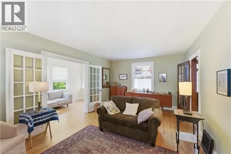 15 Wolseley Avenue St. Catharines ON L2R 4T4