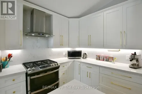 16 Caribbean Drive Wasaga Beach ON L9Z 2W3