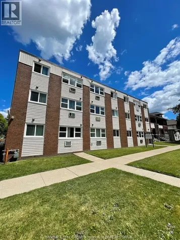 928 Howard Avenue Windsor ON N9A 2S6