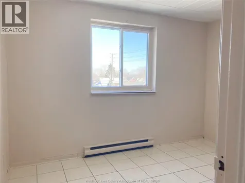 892 Campbell Avenue Windsor ON N9B 2H9