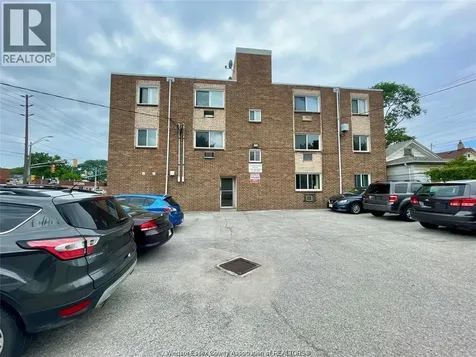 892 Campbell Avenue Windsor ON N9B 2H9