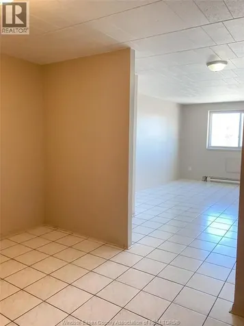 892 Campbell Avenue Windsor ON N9B 2H9