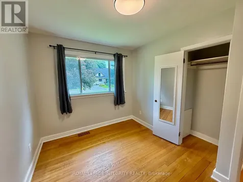 1107 Falaise Road Ottawa ON K2E 6R1