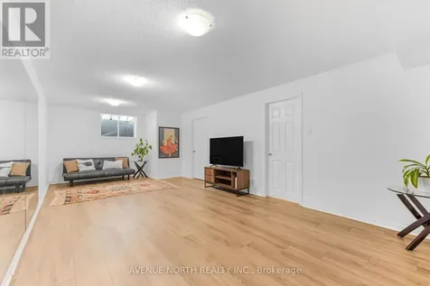 612 Via Campanale Avenue Ottawa ON K2J 4A2