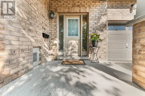 612 Via Campanale Avenue Ottawa ON K2J 4A2