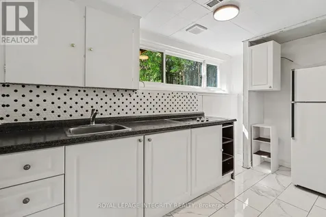 1034 Walkley Road Ottawa ON K1V 6R2
