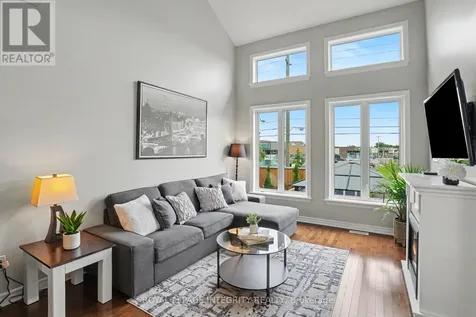 563 Remnor Avenue Ottawa ON K2T 0A5