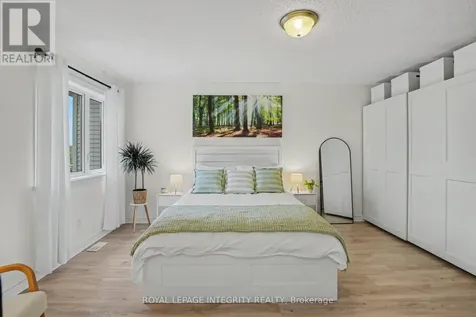563 Remnor Avenue Ottawa ON K2T 0A5