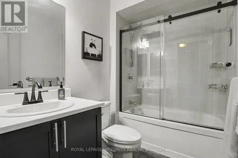 563 Remnor Avenue Ottawa ON K2T 0A5