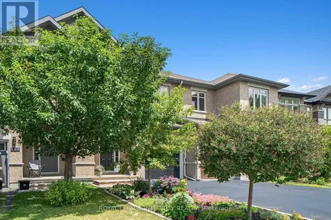 563 Remnor Avenue Ottawa ON K2T 0A5