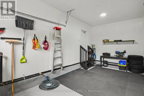 563 Remnor Avenue Ottawa ON K2T 0A5