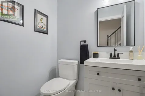 563 Remnor Avenue Ottawa ON K2T 0A5