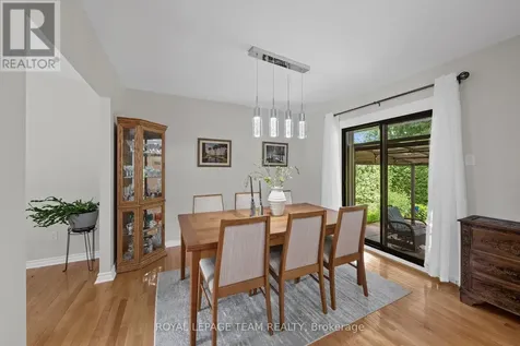 22 Barrhaven Crescent Ottawa ON K2J 1E8