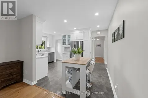 22 Barrhaven Crescent Ottawa ON K2J 1E8