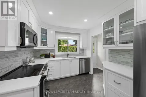 22 Barrhaven Crescent Ottawa ON K2J 1E8