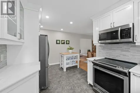 22 Barrhaven Crescent Ottawa ON K2J 1E8