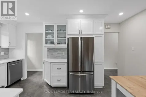 22 Barrhaven Crescent Ottawa ON K2J 1E8