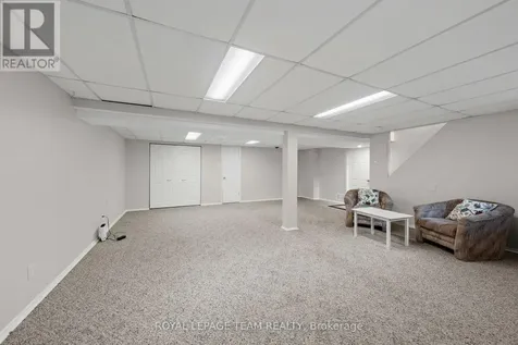 22 Barrhaven Crescent Ottawa ON K2J 1E8