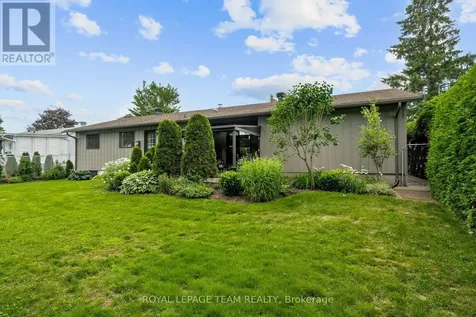 22 Barrhaven Crescent Ottawa ON K2J 1E8