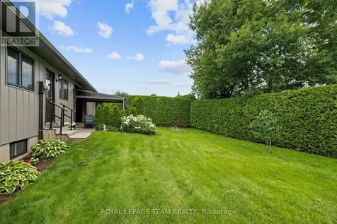 22 Barrhaven Crescent Ottawa ON K2J 1E8