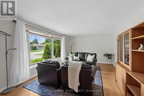 22 Barrhaven Crescent Ottawa ON K2J 1E8