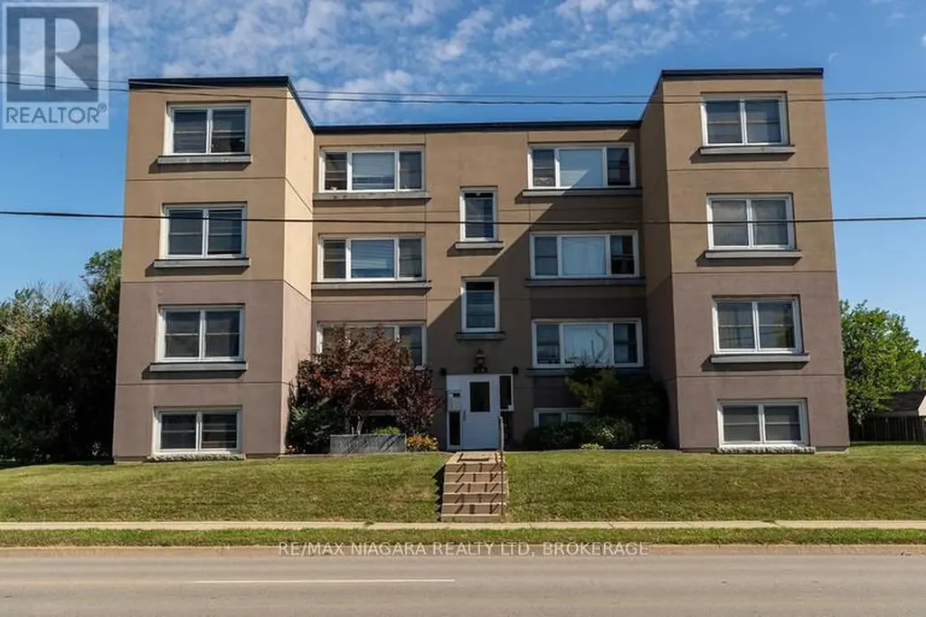 139 Westchester Crescent St. Catharines (e. Chester) ON L2P 2N8