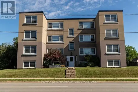 139 Westchester Crescent St. Catharines (e. Chester) ON L2P 2N8