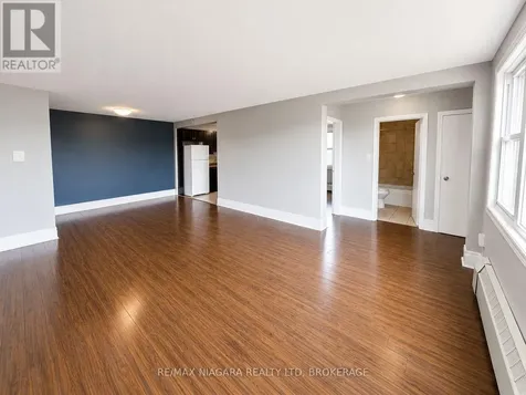 139 Westchester Crescent St. Catharines (e. Chester) ON L2P 2N8