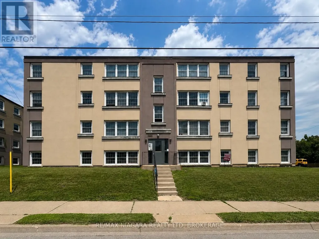 143 Westchester Crescent St. Catharines (e. Chester) ON L2P 2P2