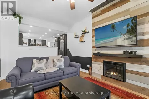 15 Deanna Drive Wasaga Beach ON L9Z 1J5
