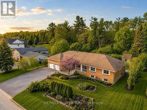 15 Deanna Drive Wasaga Beach ON L9Z 1J5