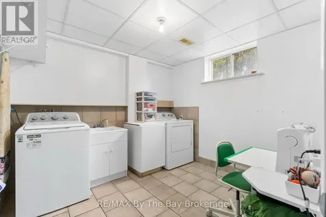 15 Deanna Drive Wasaga Beach ON L9Z 1J5
