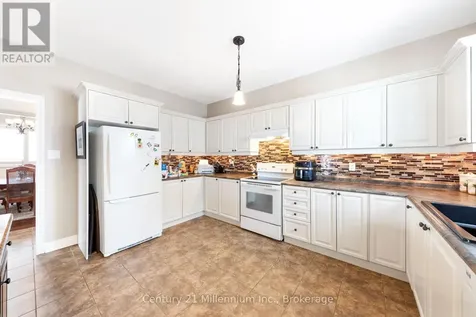 9 Hill Street Collingwood ON L9Y 0A7