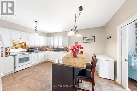 9 Hill Street Collingwood ON L9Y 0A7