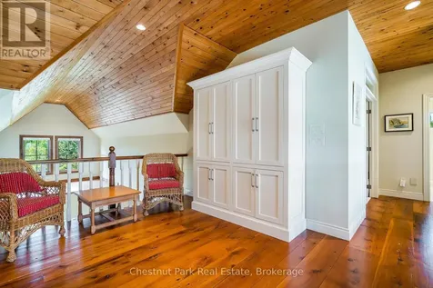 176 Bartlett Boulevard Collingwood ON L9Y 5C9