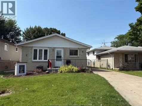 3295 Aurora Windsor ON N8R 1Y9