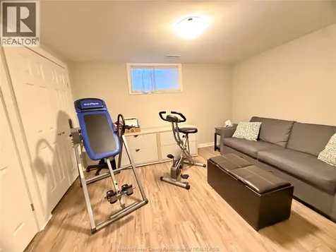1340 Aspenshore Avenue Windsor ON N8P 1Y4