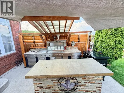 1340 Aspenshore Avenue Windsor ON N8P 1Y4