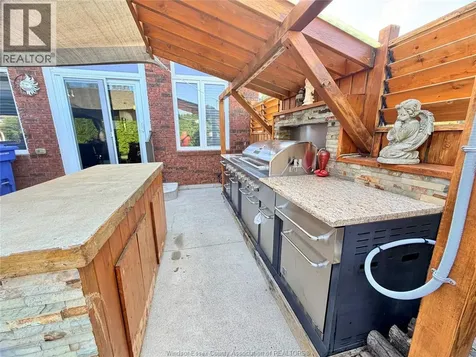 1340 Aspenshore Avenue Windsor ON N8P 1Y4