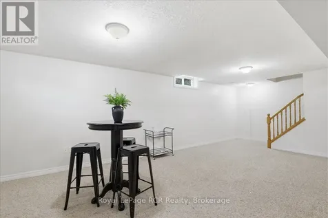 14 Parkside Street Mapleton ON N0G 1B0