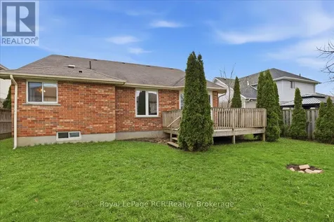 14 Parkside Street Mapleton ON N0G 1B0