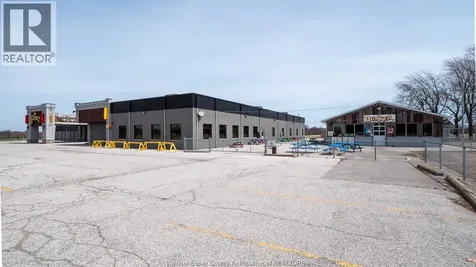 689 Texas Road Amherstburg ON N9V 3R3