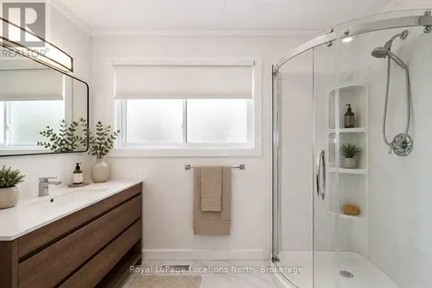 258 Fourth Street West Collingwood ON L9Y 1S2